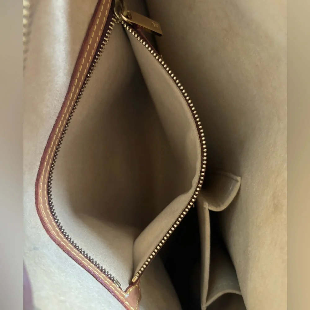 Louis Vuitton Monogram Looping MM